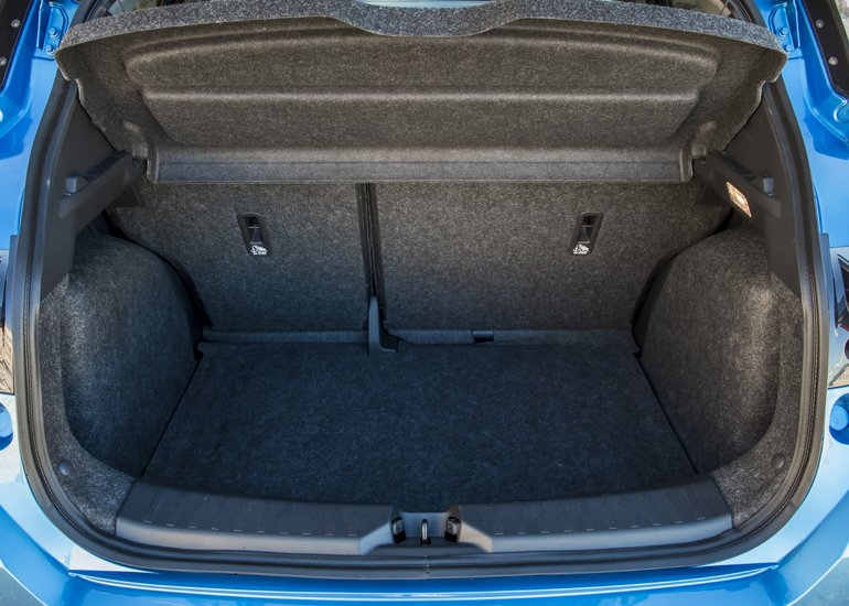 Στα 300 λίτρα φτάνει ο χώρος αποσκευών...