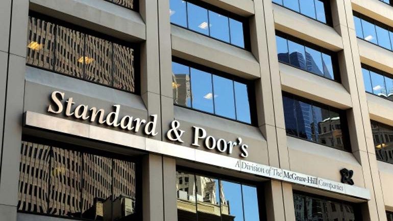 H Standard & Poor’s υποβάθμισε το outlook της Τουρκίας
