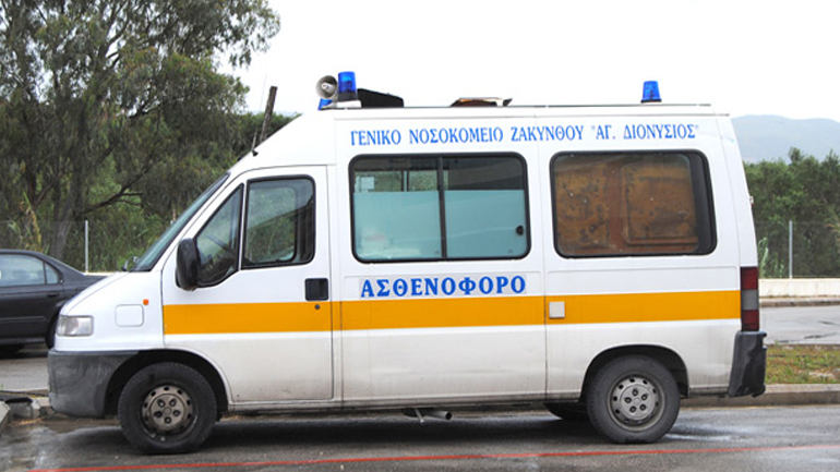 Ζάκυνθος: Μπλόκαραν οι πόρτες του ασθενοφόρου – Κλήθηκε η Πυροσβεστική για τον απεγκλωβισμό του ασθενή