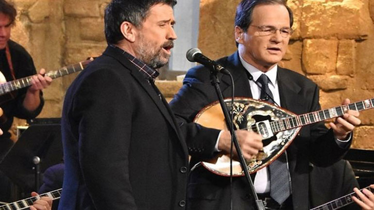 «Στην υγειά μας ρε παιδιά»: Αυτοί είναι οι αποψινοί καλεσμένοι του Σπύρου Παπαδόπουλου