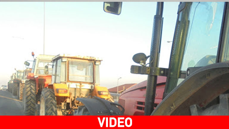 Τα πρώτα τρακτέρ στο μπλόκο της Κατερίνης