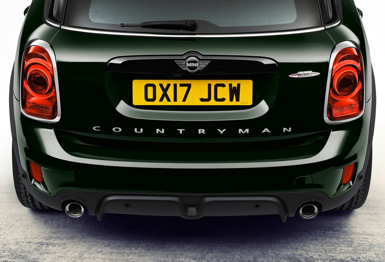 Το όνομα COUNTRYMAN με μεγάλα γράμματα και στα δεξιά το λογότυπο John Cooper Works...