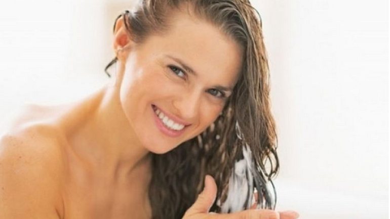 Τα πιο συχνά λάθη που κάνουμε με το conditioner των μαλλιών μας