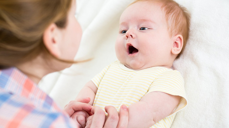Πότε θα ξεκινήσει να μιλάει το μωρό μου;