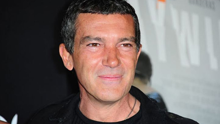 Εσπευσμένα στο νοσοκομείο ο Antonio Banderas με πόνους στο στήθος!