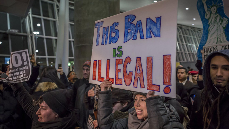 Υπογραφές κατά της επίσκεψης Τραμπ στο Λονδίνο