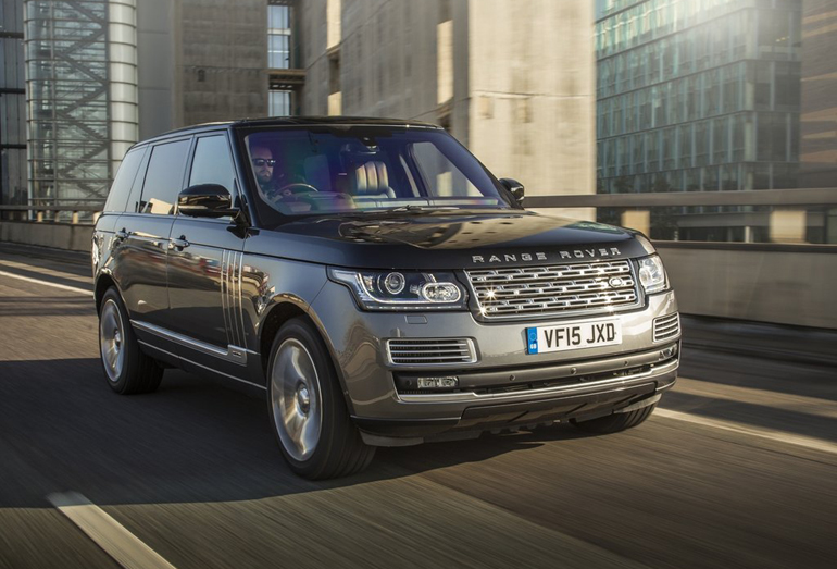 Λίγο πάνω από τα 320.000 ευρώ πωλείται στην Ελλάδα το Range Rover SVAutobiography