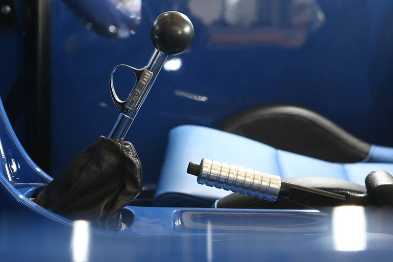 Λεβιές ταχυτήτων σκέτο κόσμημα...