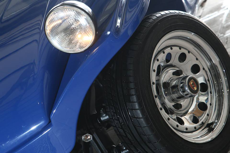 Ελαστικά διαστάσεων 275 και ιδανικά για χρήση εκτός δρόμου...