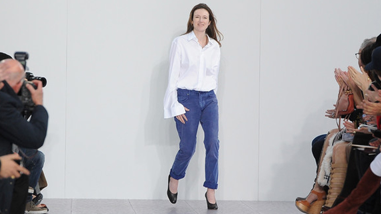 Η Κλερ Γουέιτ Κέλερ αποχωρεί από τον οίκο μόδας Chloé