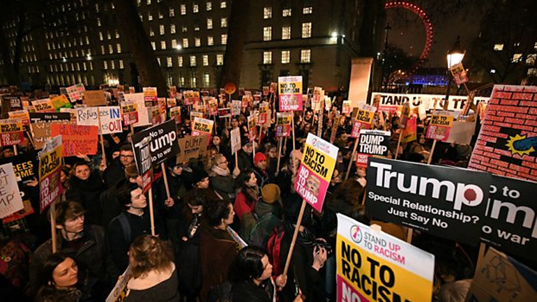 Βρετανία: Στις 20 Φεβρουαρίου θα συζητηθεί στο κοινοβούλιο το αίτημα για ακύρωση της επίσκεψης Τραμπ