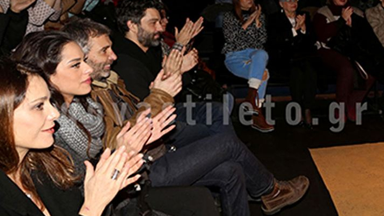 «Μια Μέλισσα Τον Αύγουστο»: To govastileto.gr στην επίσημη πρεμιέρα της παράστασης