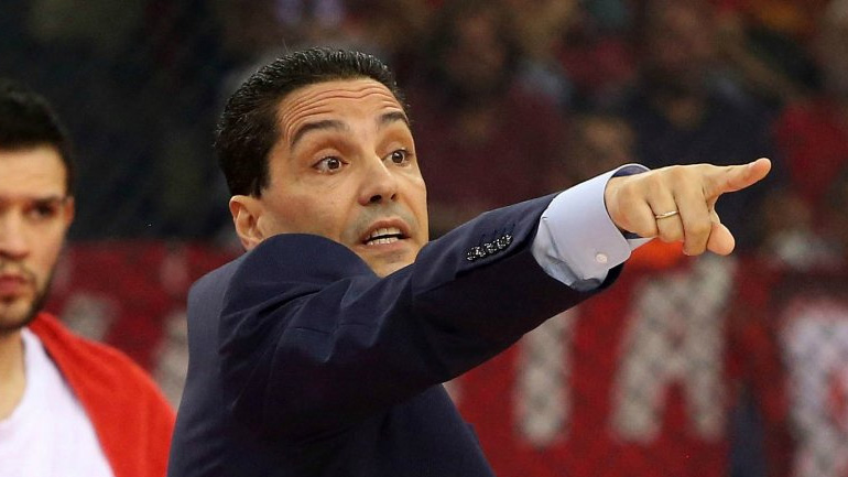 «Τους βγάζω το καπέλο»