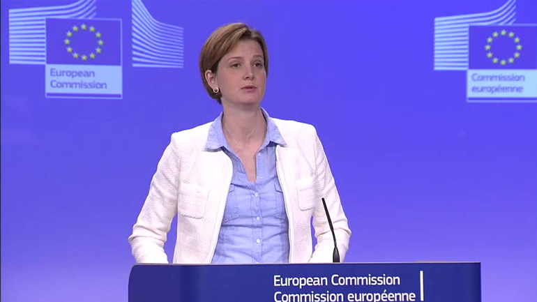 Κομισιόν: Συνεχίζονται οι διαβουλεύσεις με Αθήνα