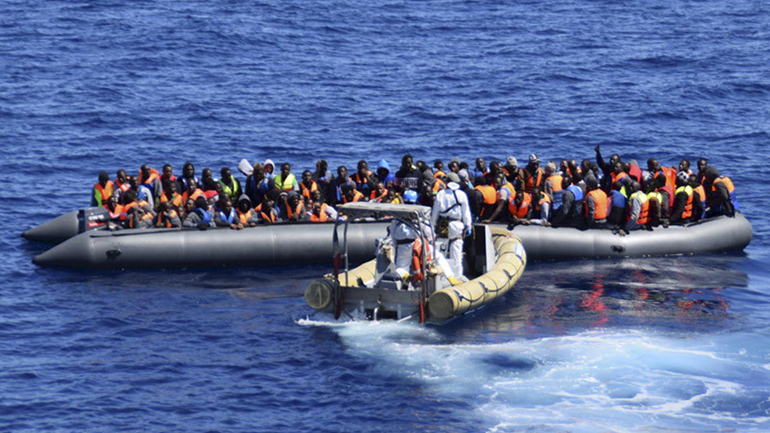 Διάσωση 1.300 μεταναστών ανοιχτά της Ιταλίας
