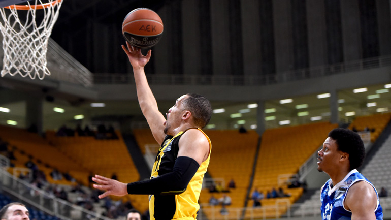 Ίδρωσε η ΑΕΚ, 71-65 την Κύμη