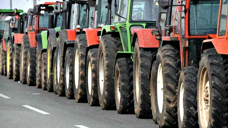 Δίωρος αποκλεισμός της εθνικής οδού Αντιρρίου-Ιωαννίνων το απόγευμα της Κυριακής