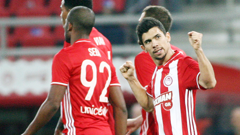 Ολυμπιακός: Συμπλήρωσαν κάρτες Μάρτινς και Φιγκέιρας