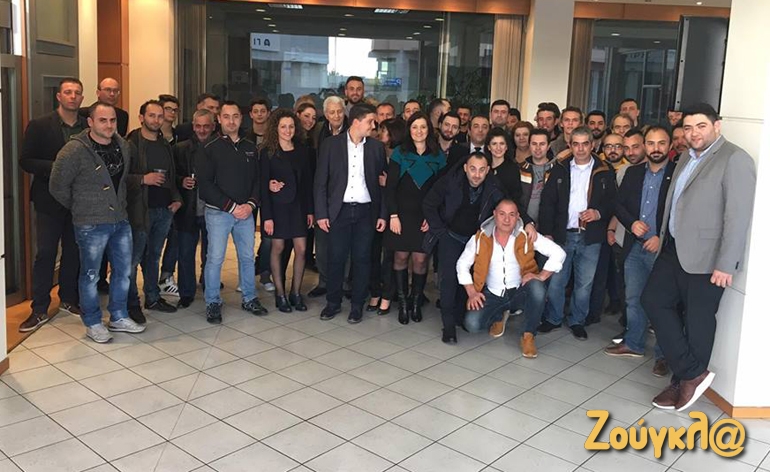 Σύσσωμο το προσωπικό της εταιρείας Γιαννίρης