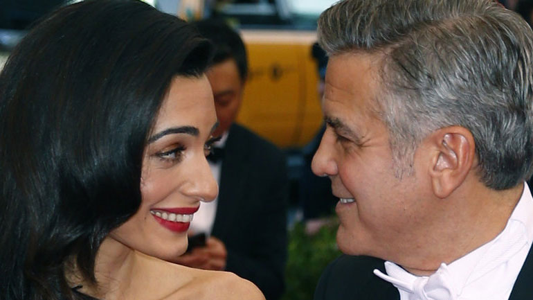 Διπλή χαρά για την Αμάλ: Περιμένει δίδυμα