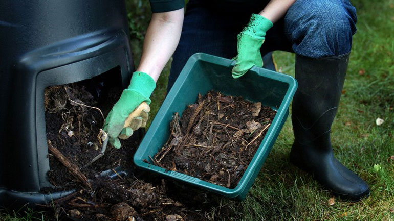 Επεκτείνεται το πιλοτικό πρόγραμμα οικιακής κομποστοποίησης στα Τρίκαλα