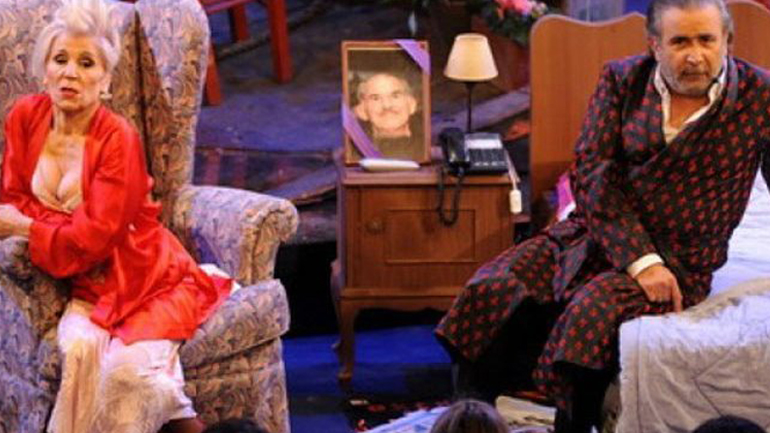 Ματαιώνονται οι παραστάσεις για Χρύσα Ρώπα και Λάκη Λαζόπουλο