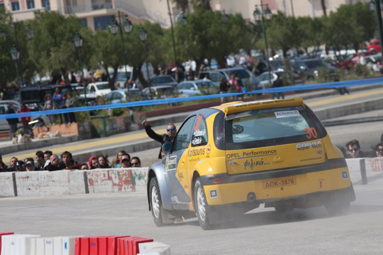 Με Opel παντού...