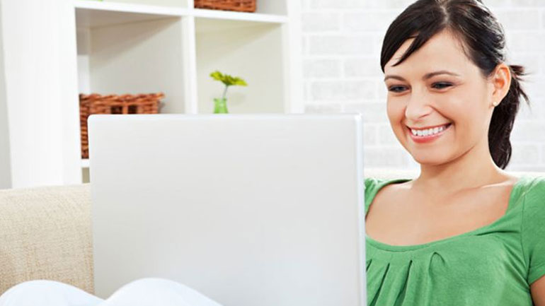 «Κολλάς» στο Facebook; Μπορεί να φταίνε τα γονίδιά σου