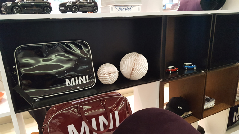 Αξεσουάρ για όλους και για όλα τα γούστα...