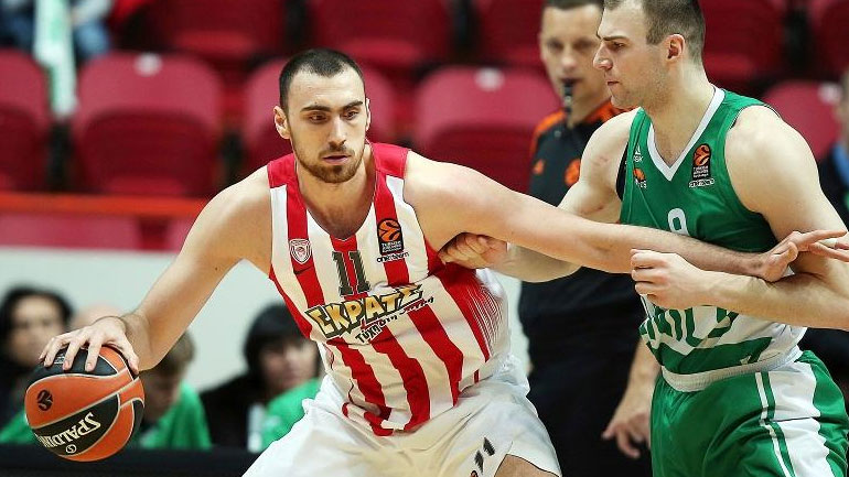 Μιλουτίνοφ: «Μεγάλη βοήθεια η παρουσία του Σπανούλη»