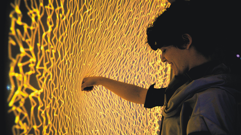 Συν-αισθήσεις: Ένα παιχνίδι με τις πέντε αισθήσεις στο Μέγαρο