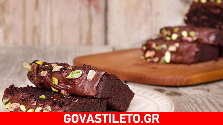 Σοκολατένιο cheesecake με φιστικοβούτυρο χωρίς ψήσιμο