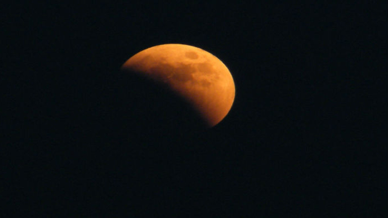 Έκλειψη σελήνης απόψε, ορατή από τη χώρα μας