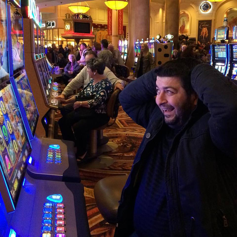 Ο Πάνος Σειτανίδης τραβά τα μαλλιά του...