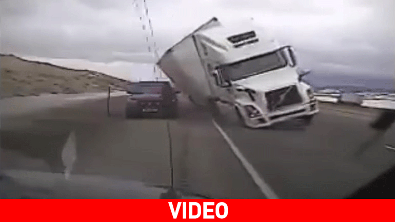 Την πήρε και τη σήκωσε!