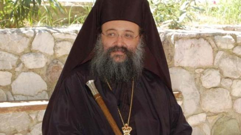 Και ο Μητροπολίτης Πατρών στο πλευρό του Κώστα Πελετίδη