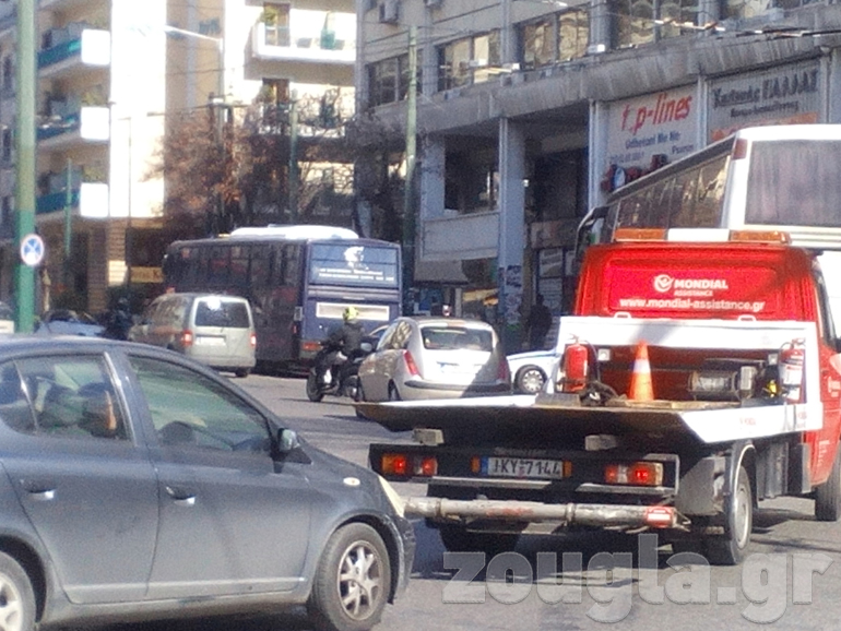 Η κλούβα των ΜΑΤ