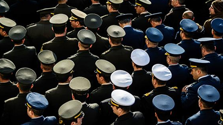 NRC Handelsblad: Τούρκοι αξιωματικοί ζητούν άσυλο στην Ολλανδία