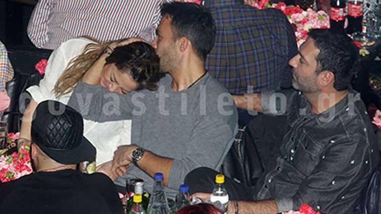 Μελίνα Ασλανίδου: Το φιλί στο στόμα με την Ελένη Βιτάλη