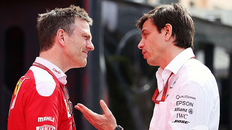 Από τη Ferrari στη Mercedes Από τη Ferrari στη Mercedes