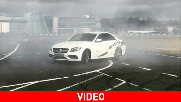O Hamilton «λιώνει» με την C63 AMG