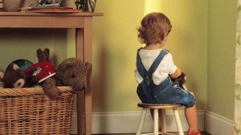 Πώς νιώθει το παιδί όταν το βάζετε τιμωρία