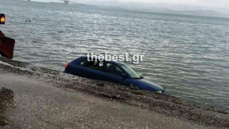 Πάτρα: ΙΧ βούτηξε στη θάλασσα