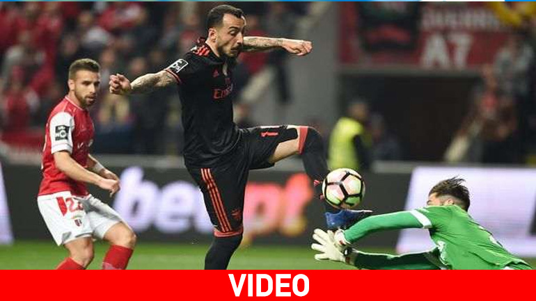 Γκολ ο Μήτρογλου, νίκη η Μπενφίκα