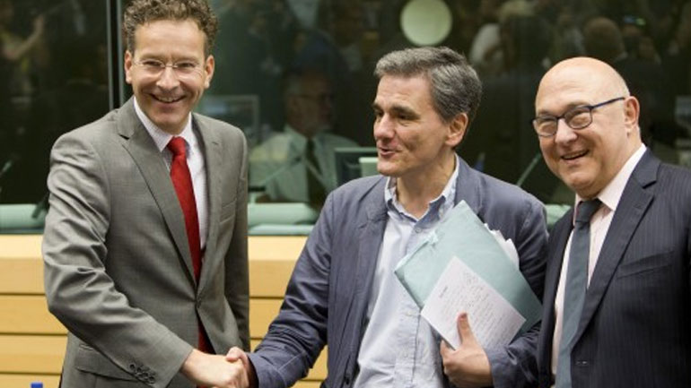 Έκτακτη συνάντηση Τσακαλώτου με θεσμούς στις Βρυξέλλες