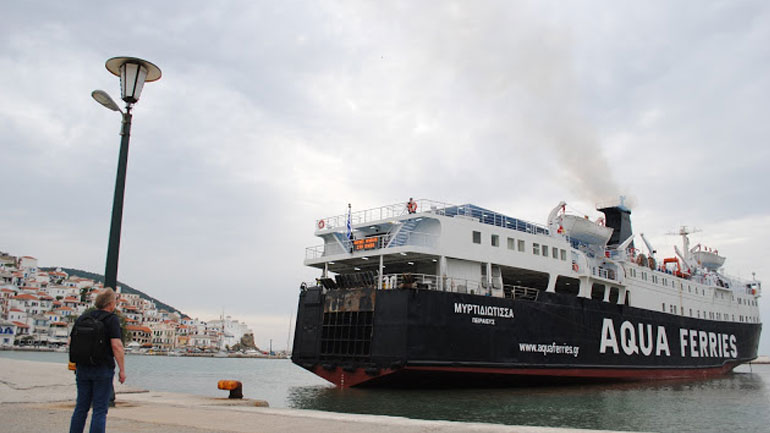 Μεγάλη ταλαιπωρία εν πλω για τους επιβάτες του «Μυρτιδιώτισσα»