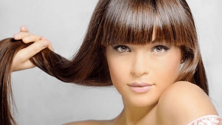 Πείτε «αντίο» στα λαδωμένα μαλλιά με αυτά τα μυστικά ομορφιάς