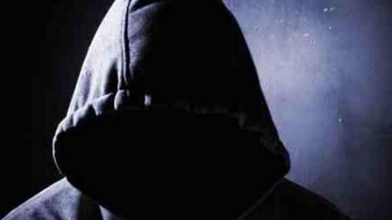 Εισέβαλαν με κουκούλες σε μίνι μάρκετ στο Ηράκλειο