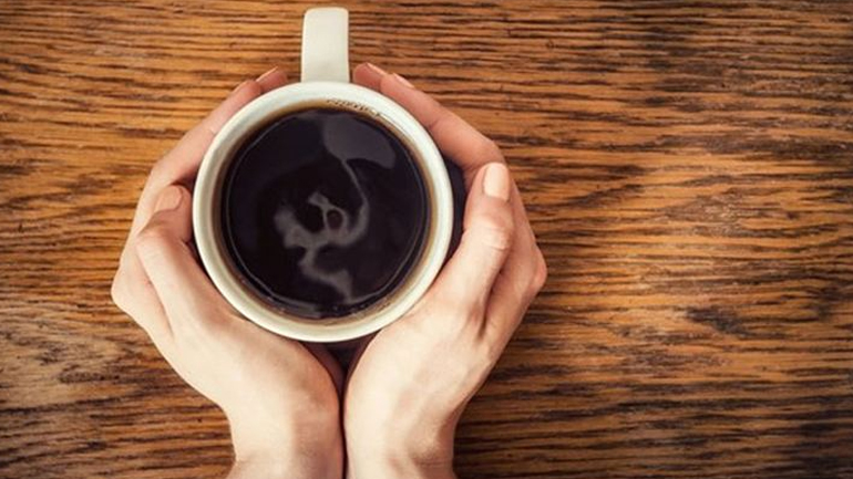 Πώς να μείνετε ξύπνιοι χωρίς καφέ