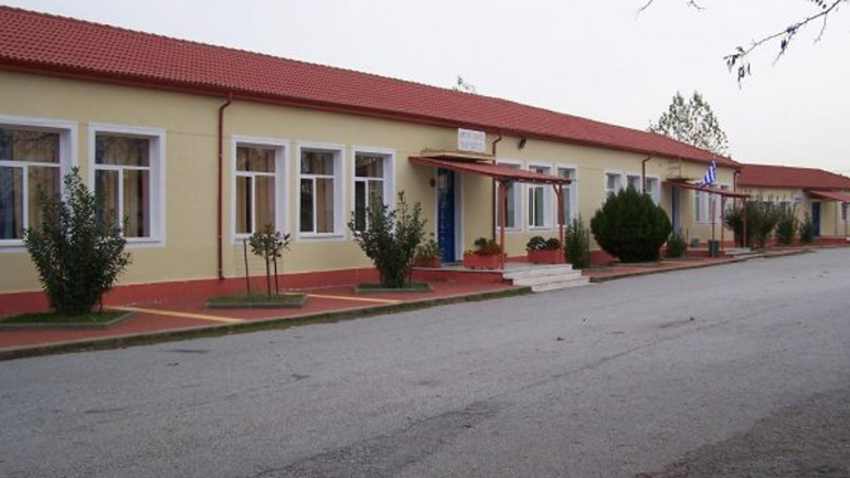 Με ποντίκια κάνουν μάθημα τα παιδιά στις Φέρες του Έβρου